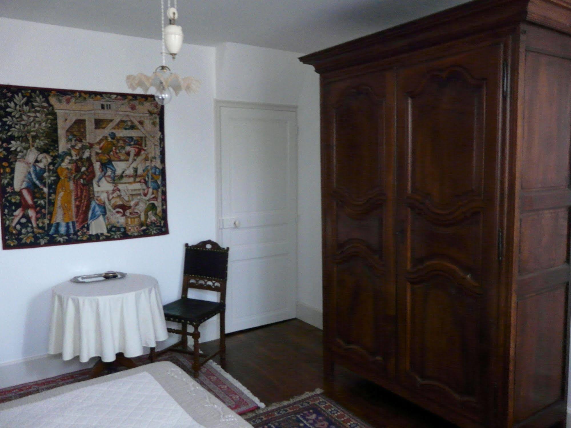 Bed and Breakfast La Promenade En Champagne Mussy-sur-Seine Esterno foto